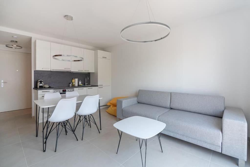 Neu Und Hell In Zentraler Ruhelage Mit Parkplatz Apartment Viena Exterior foto