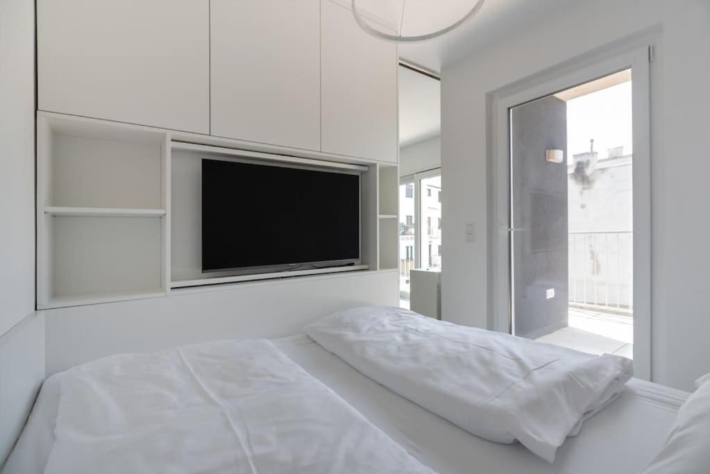 Neu Und Hell In Zentraler Ruhelage Mit Parkplatz Apartment Viena Exterior foto