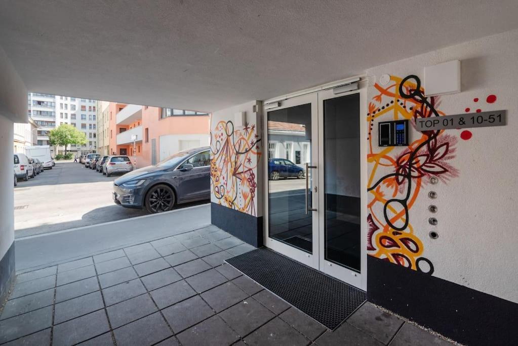 Neu Und Hell In Zentraler Ruhelage Mit Parkplatz Apartment Viena Exterior foto
