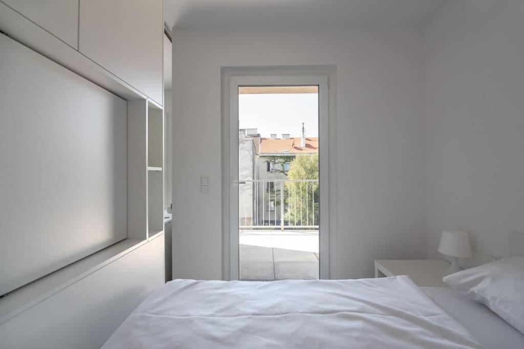 Neu Und Hell In Zentraler Ruhelage Mit Parkplatz Apartment Viena Exterior foto