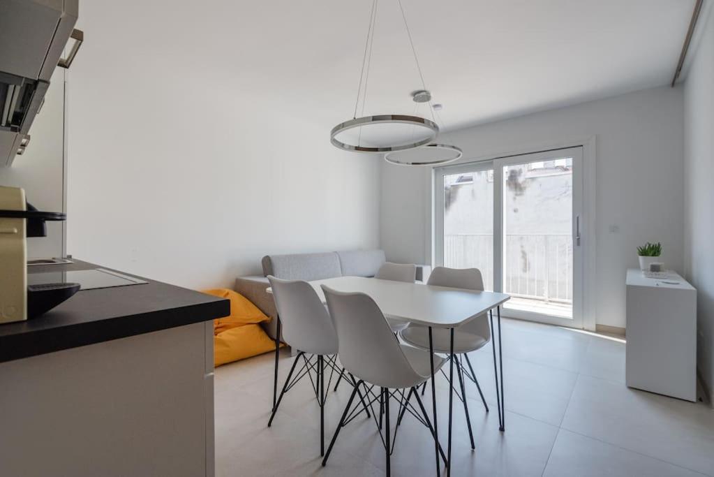 Neu Und Hell In Zentraler Ruhelage Mit Parkplatz Apartment Viena Exterior foto