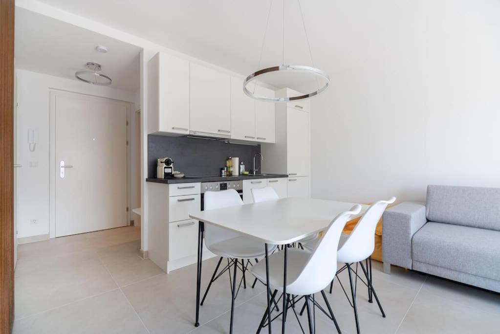 Neu Und Hell In Zentraler Ruhelage Mit Parkplatz Apartment Viena Exterior foto