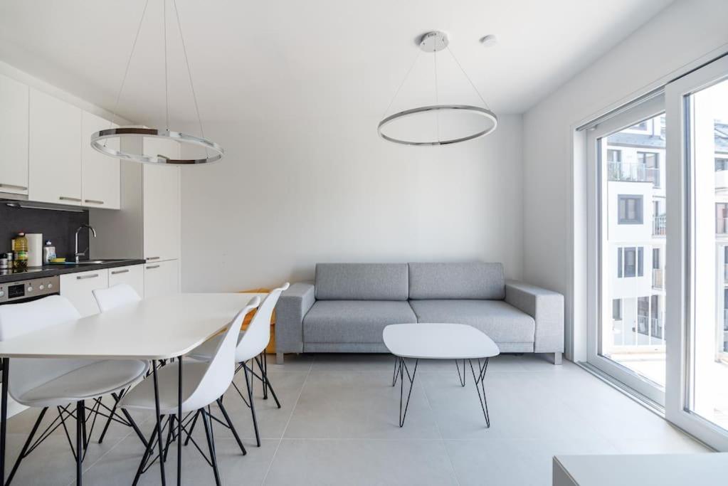 Neu Und Hell In Zentraler Ruhelage Mit Parkplatz Apartment Viena Exterior foto