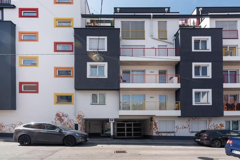 Neu Und Hell In Zentraler Ruhelage Mit Parkplatz Apartment Viena Exterior foto