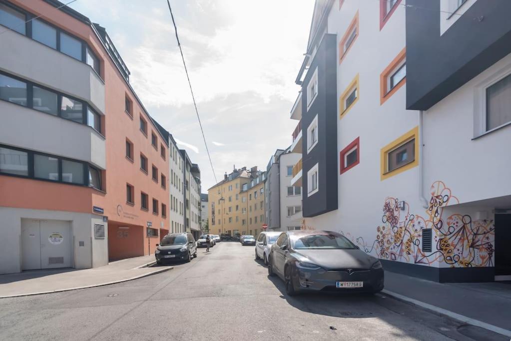 Neu Und Hell In Zentraler Ruhelage Mit Parkplatz Apartment Viena Exterior foto
