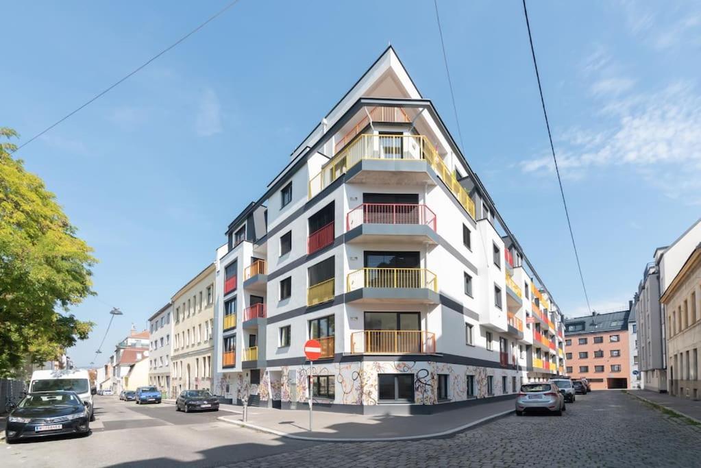 Neu Und Hell In Zentraler Ruhelage Mit Parkplatz Apartment Viena Exterior foto