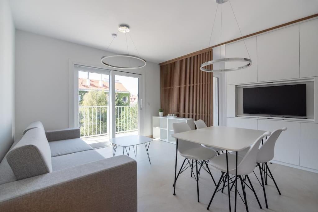 Neu Und Hell In Zentraler Ruhelage Mit Parkplatz Apartment Viena Exterior foto