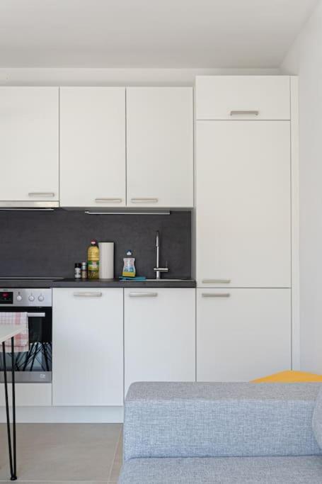 Neu Und Hell In Zentraler Ruhelage Mit Parkplatz Apartment Viena Exterior foto